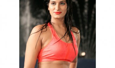 Poonam Dubey Biography : Wikipedia , Height, Age, Adress, Family