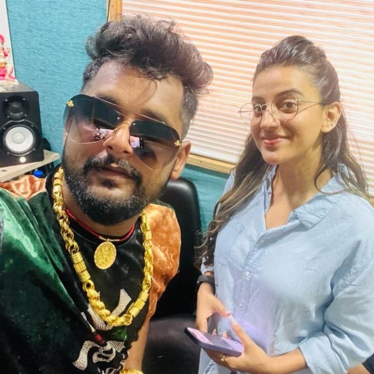 भोजपुरी Acress  Akshra Singh  का   Video  हुआ Viral Latest News